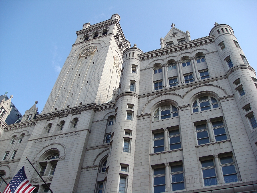 Washington DC [2009 July 03] 149.JPG - Scenes from The Old Post Office Pavilion